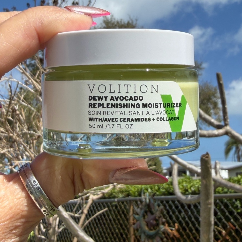 VOLITION BEAUTY Dewy Avocado Replenishing Moisturizer - Picture 5 of 11